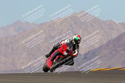 media/Oct-03-2022-Moto Forza (Mon) [[5f077a3730]]/Intermediate Group/Session 4 (Turn 9)/